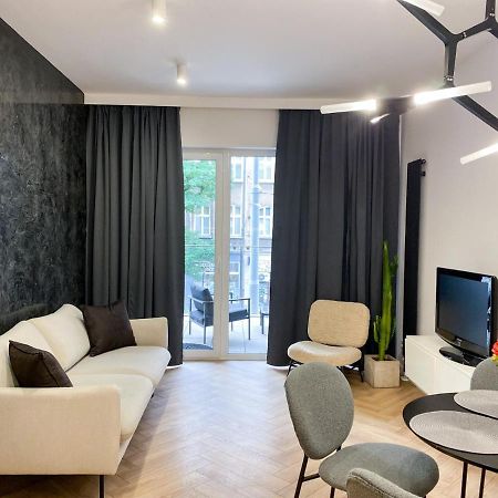 Apartament Family Zwierzyniecka Poznan Exterior foto