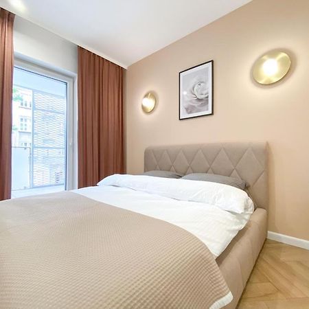 Apartament Family Zwierzyniecka Poznan Exterior foto