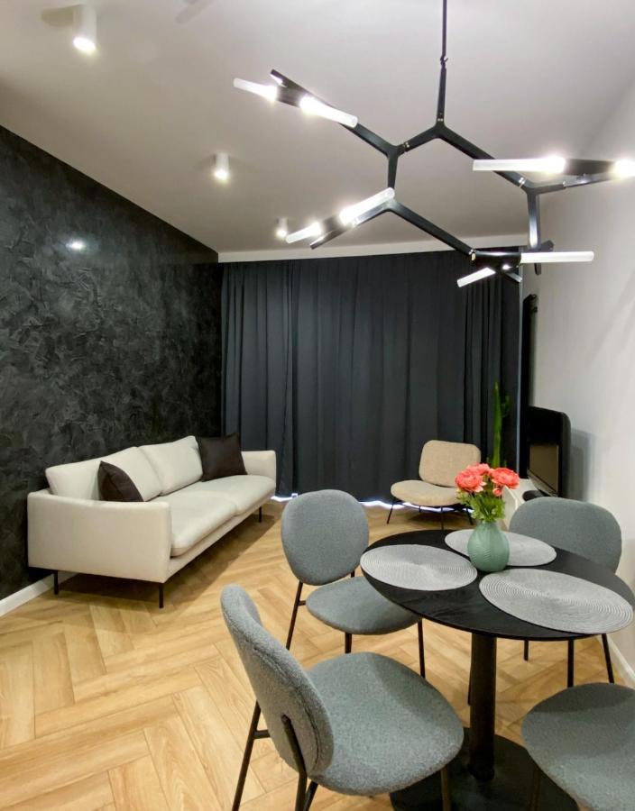 Apartament Family Zwierzyniecka Poznan Exterior foto