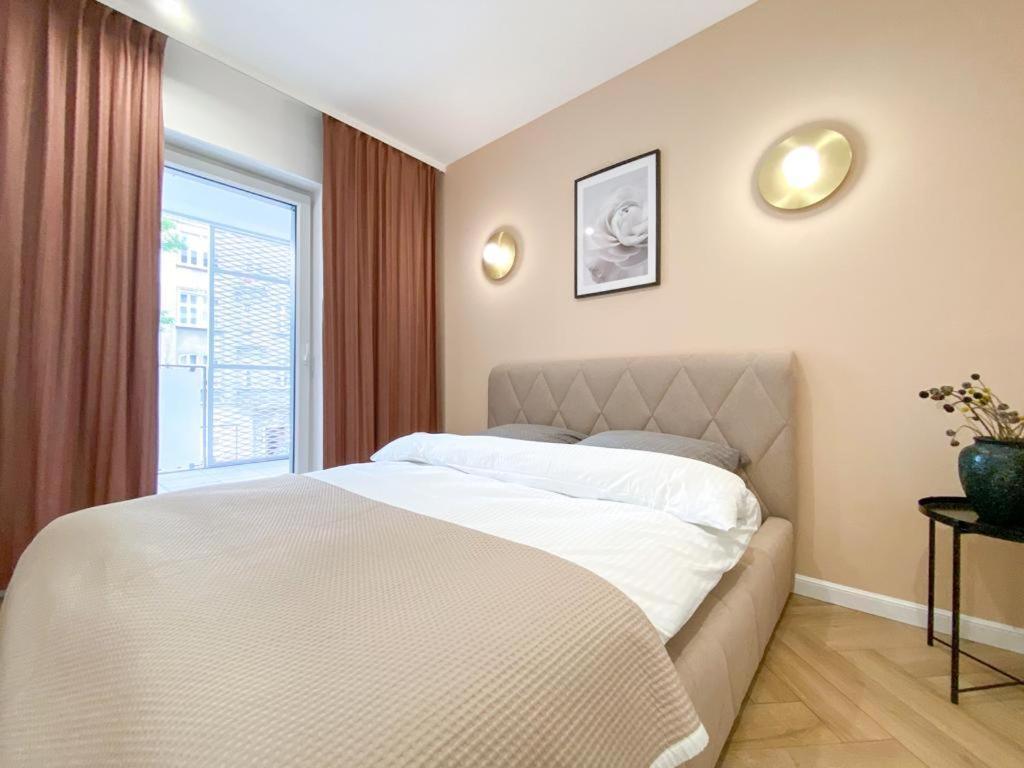 Apartament Family Zwierzyniecka Poznan Exterior foto